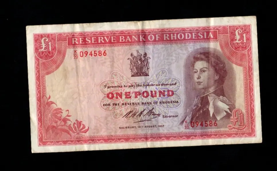 Front of 1967 Rhodesia 1 Pound note featuring Queen Elizabeth II and serial number K/20 094586.