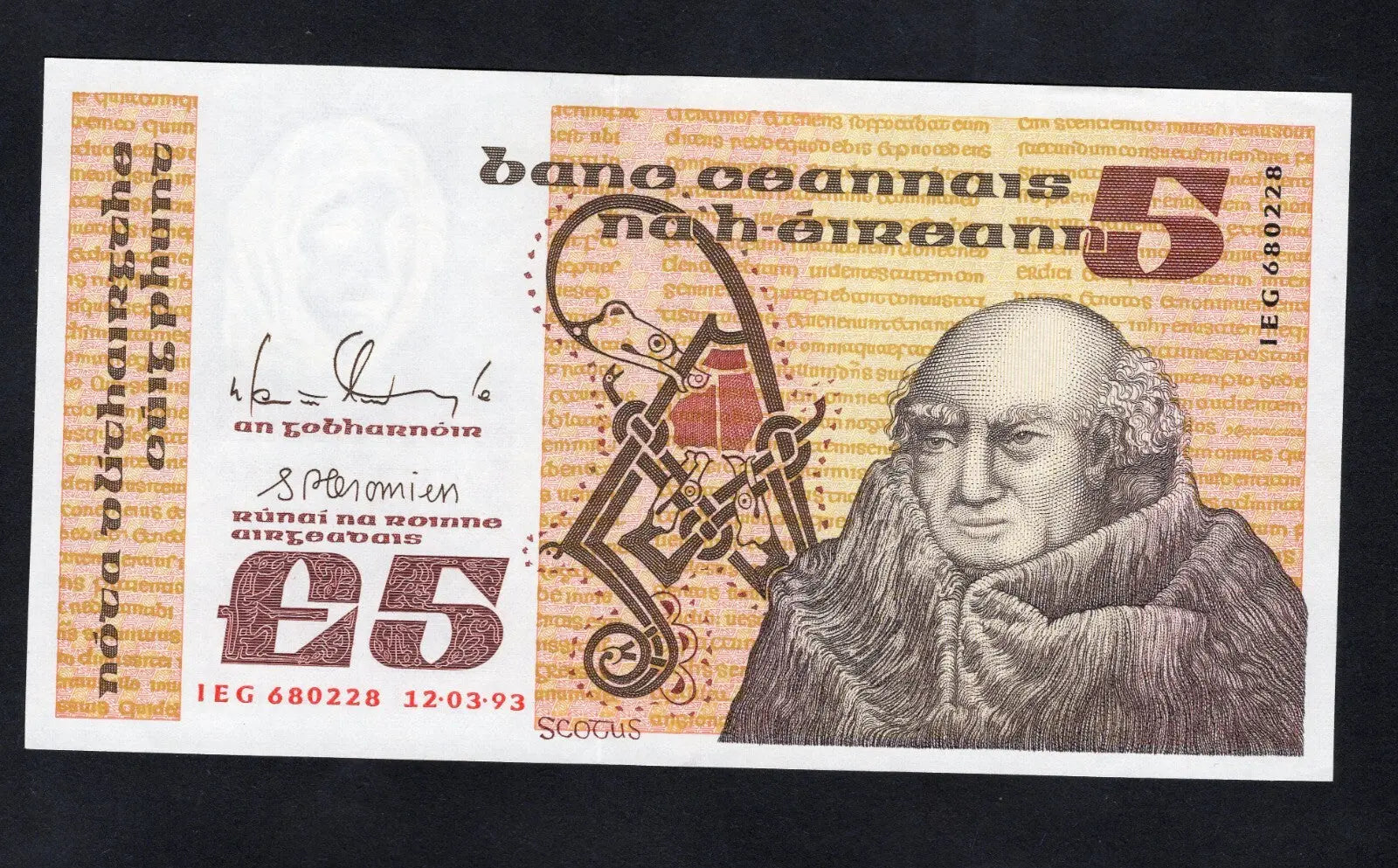 Front and back of a crisp, uncirculated 1993 Irish 5 Pound banknote featuring philosopher John Scotus Eriugena.