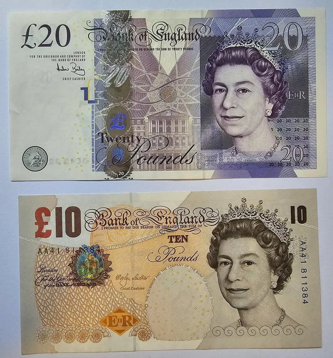 front of BANK OF ENGLAND £20 AND 10 POUNDS EF/ D15