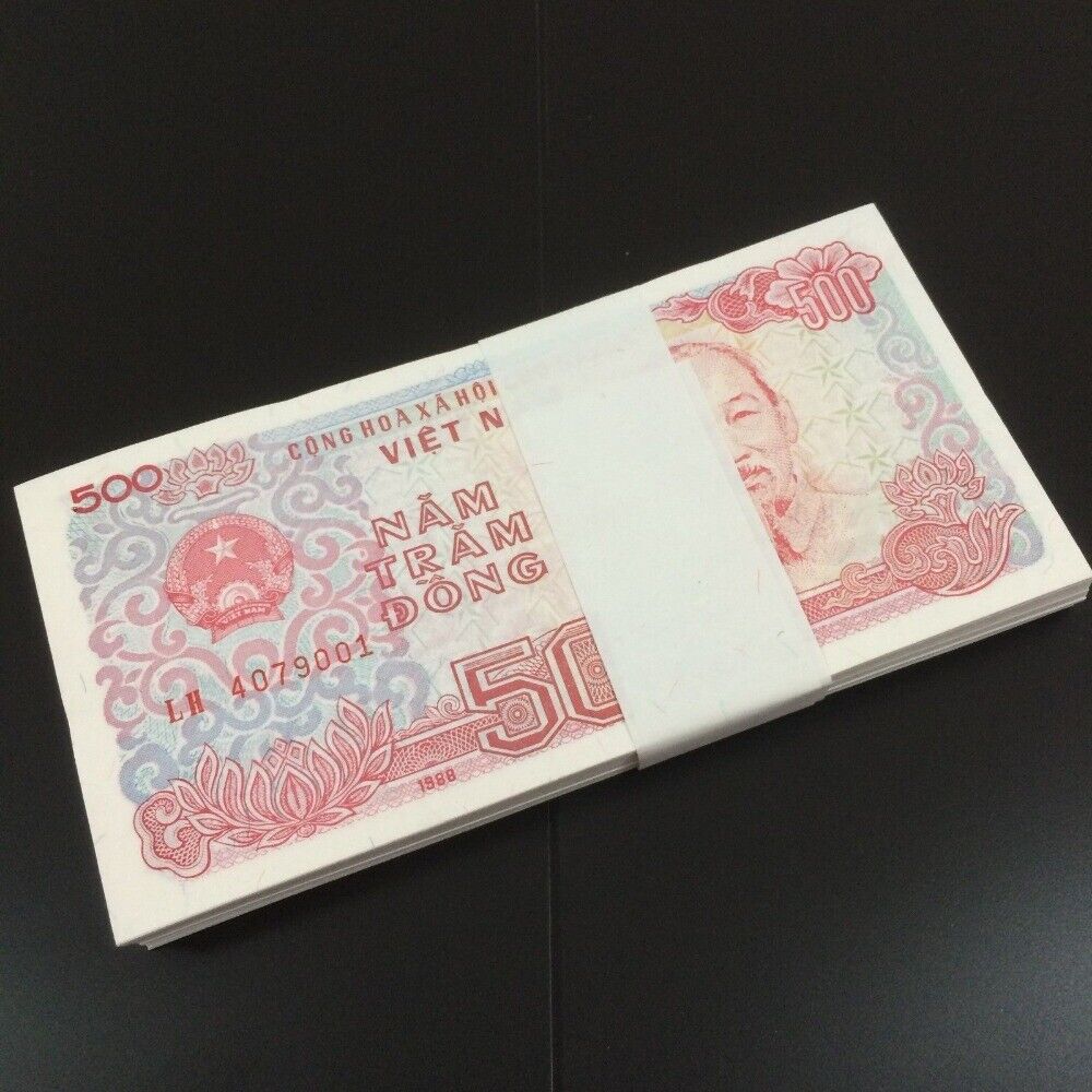 Banknote Bundle. Vietnam. 100 X 500 Dong. Uncirculated. 100 Pcs. - worldbanknote