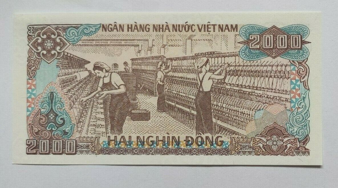 Vietnam (Vietnamese) 2000 (2,000) Dong x 1000 Pcs (Brick), 1988 P-107 VND Unc - worldbanknote