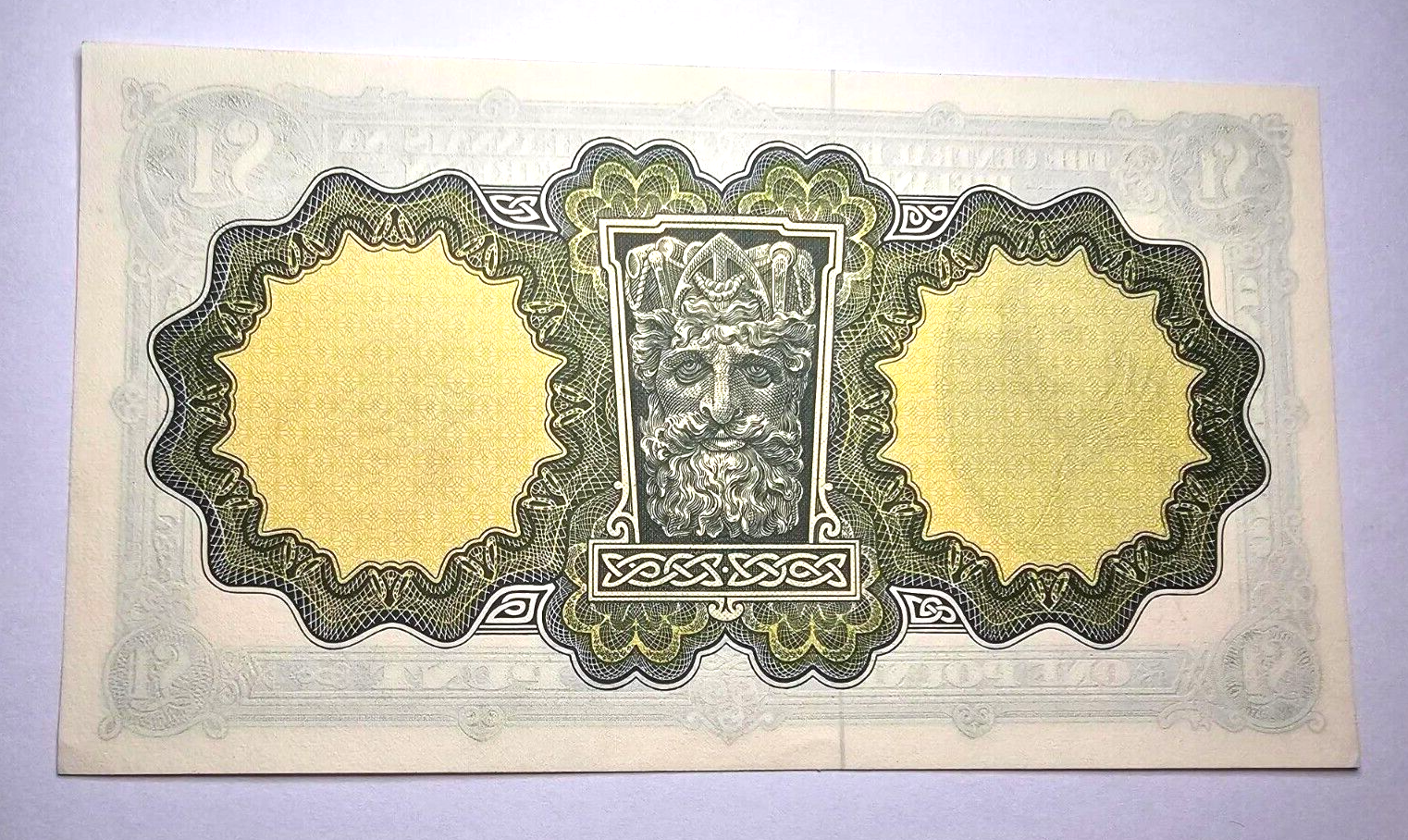 Ireland Lady Lavery 1 pound Note 1976 UNC/B2 - worldbanknote