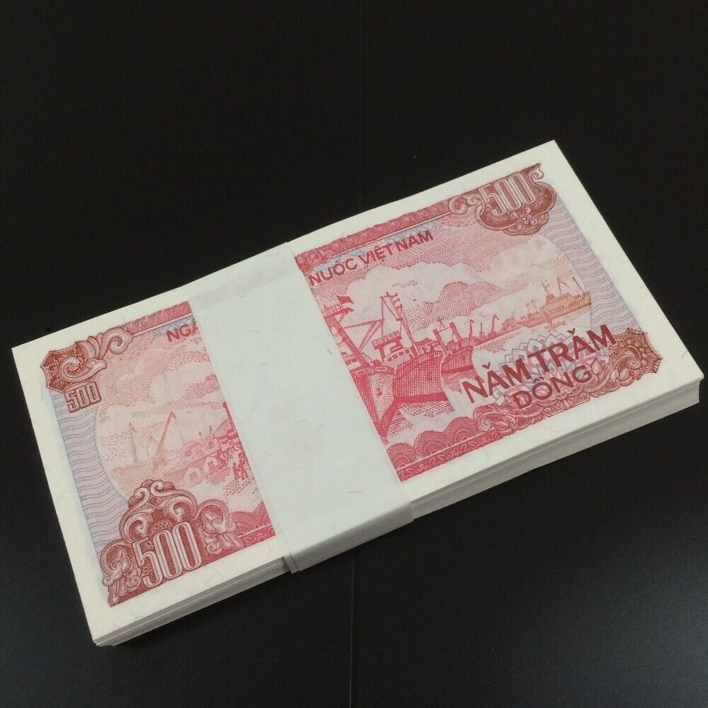 Banknote Bundle. Vietnam. 100 X 500 Dong. Uncirculated. 100 Pcs. - worldbanknote