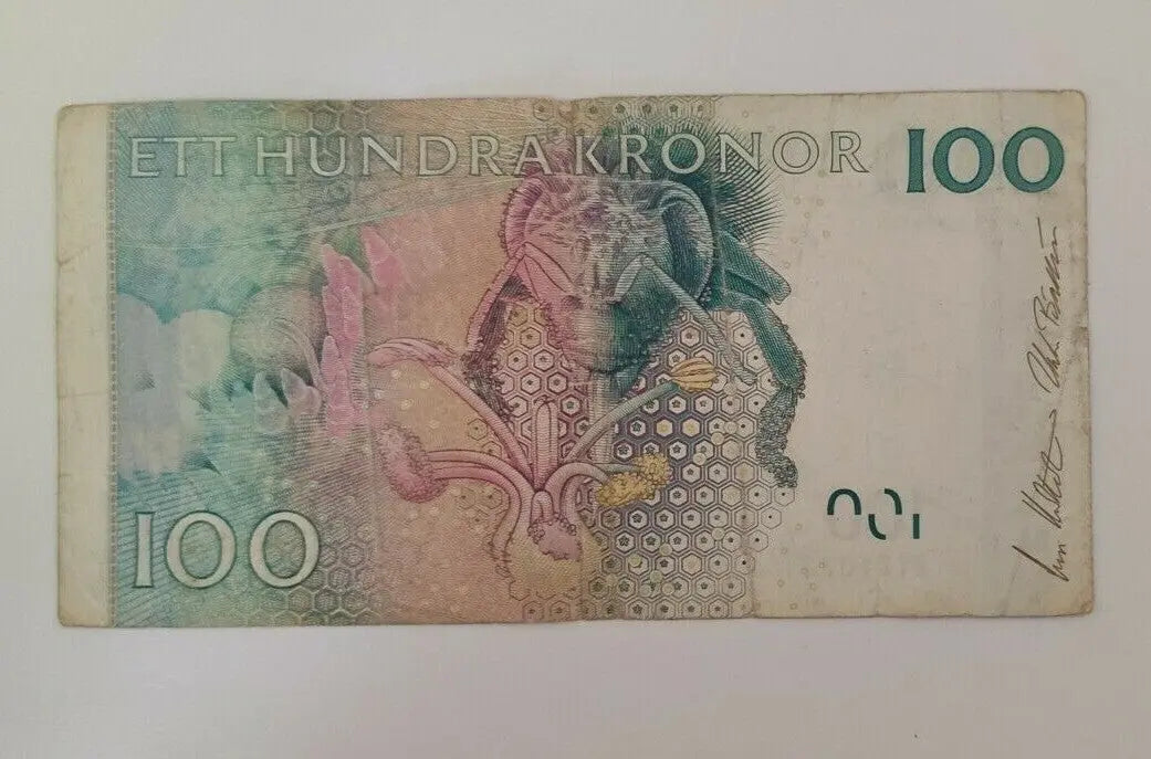 100 Sweden Kronor banknote used