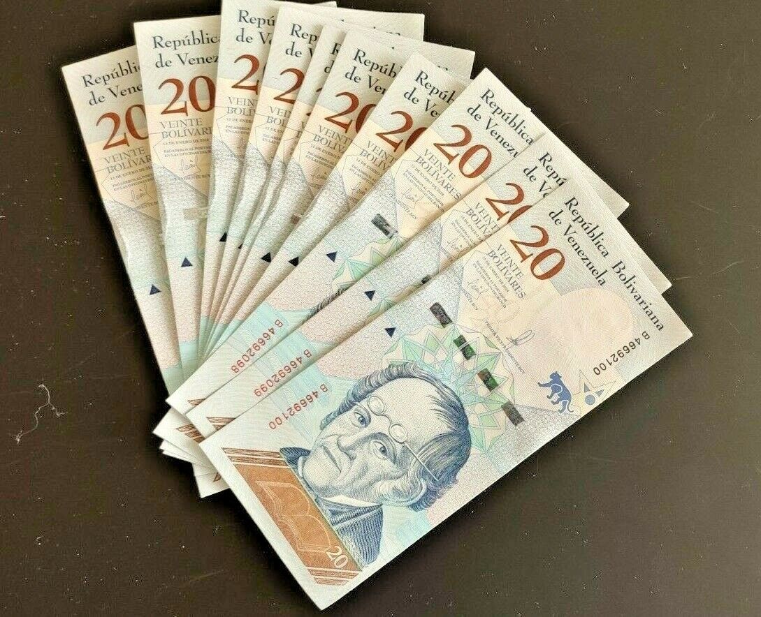 Lot Of 10 X Venezuela Banknotes. 20 Bolivares. Consecutive Serials. - worldbanknote