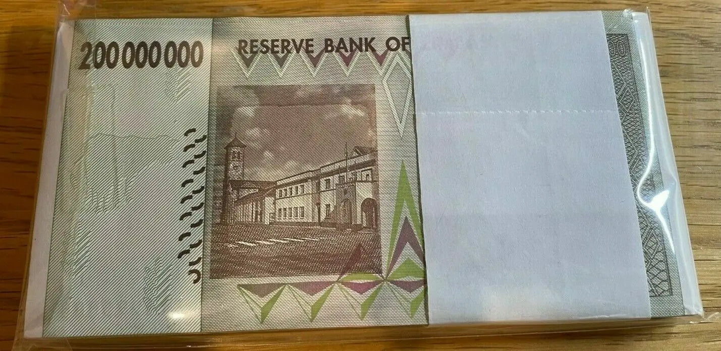 100 x 200 Million Zimbabwe Dollars Banknotes Bundle AA 2008 Consecutive UNC 