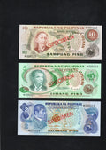 PHILIPPINES 1979 ... 2 - 100 PISO ... COLLECTOR'S SPECIMEN BANKNOTES UNC/d10