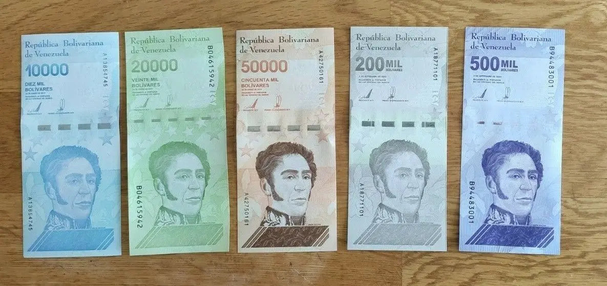 5 Venezuela banknotes- 1 x 10000 / 20000/ 50000 / 200000 / 500000 Bolivares