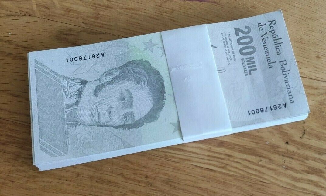 100xVENEZUELA 200,000 Bolivares note UNC - worldbanknote