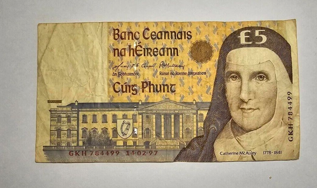 Ireland £5 1997 Used/ref d2 - worldbanknote