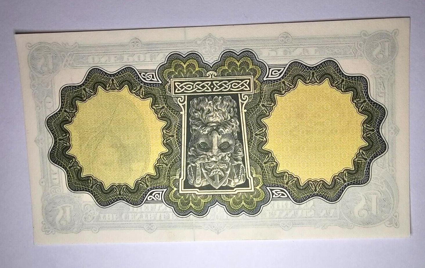 Ireland Lady Lavery 1 pound Note 1976 UNC/B22 - worldbanknote