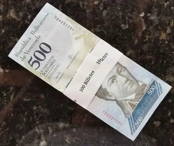 Venezuela Banknote Bundle. 100 X 500 Bolivares. Dated 2017. Uncirculated