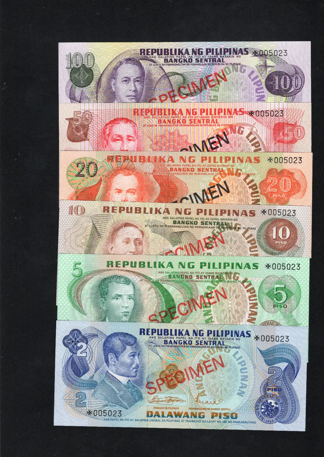 PHILIPPINES 1979 ... 2 - 100 PISO ... COLLECTOR'S SPECIMEN BANKNOTES UNC/d10