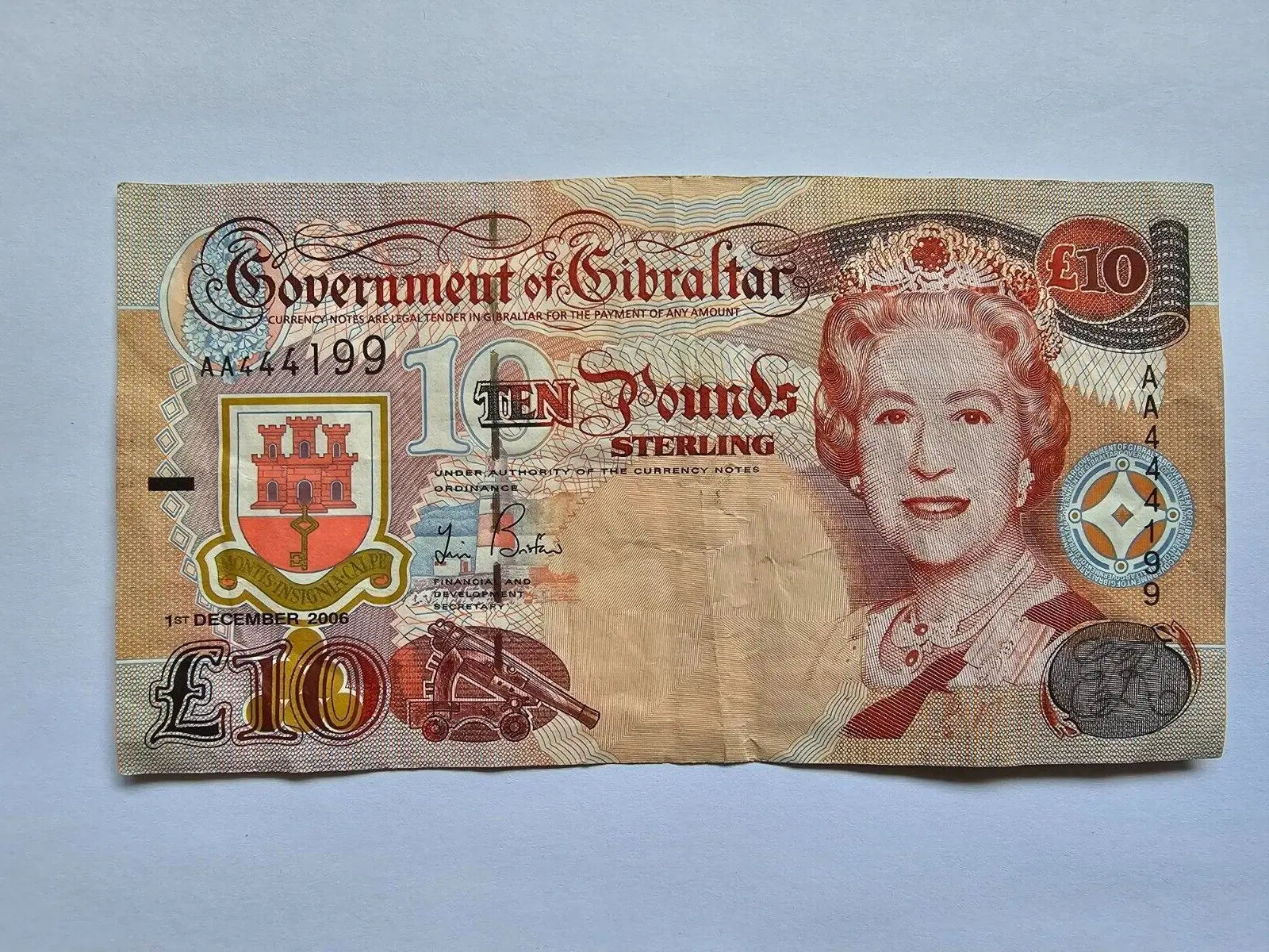 Gibraltar 10 Pounds 2006 P-32 Fine Qn. Elizabeth II