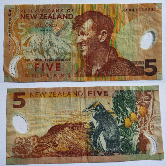 New Zealand 5  DOLLARS