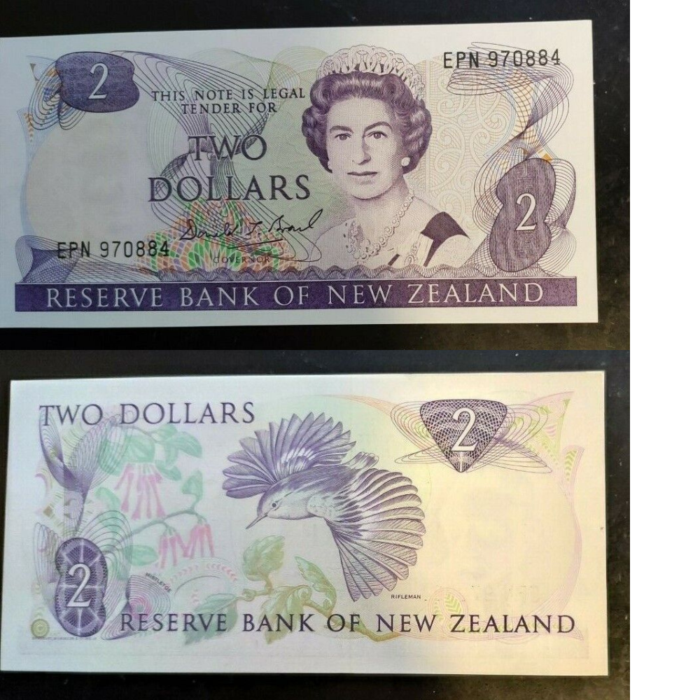 NEW ZEALAND:  TWO  DOLLAR  CRISP UNCIRCULATED