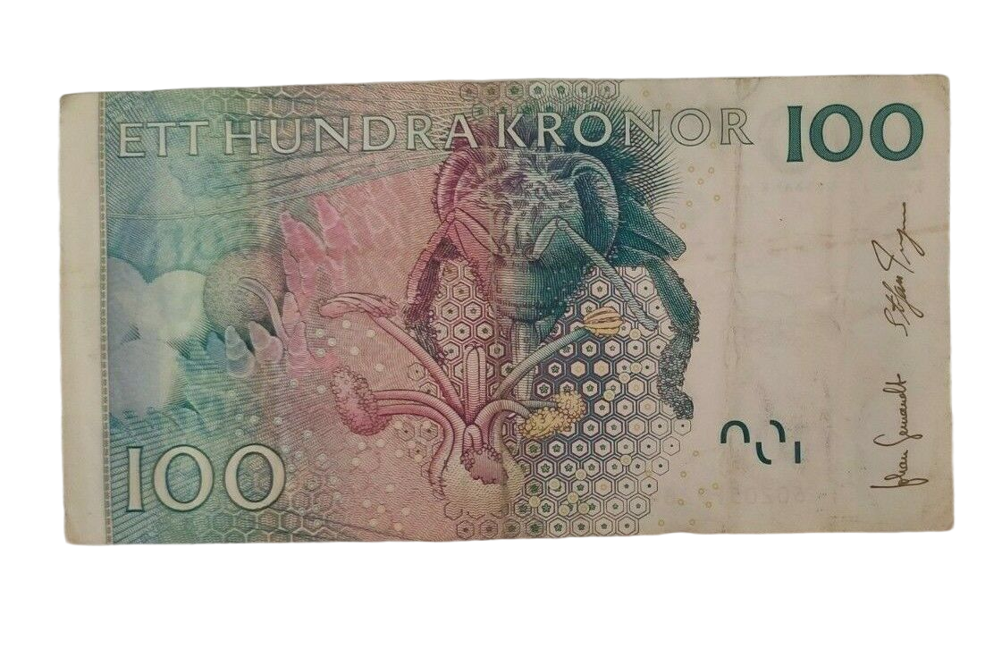 100 Sweden Kronor banknote used