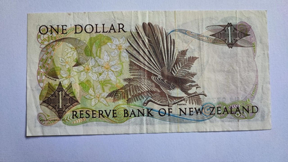 NEW ZEALAND ONE DOLLAR In Envelope With Stamp