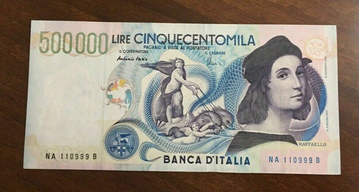 Italy P.118 500.000 Lire note with solid serial number.