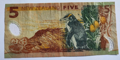 New Zealand 5  DOLLARS