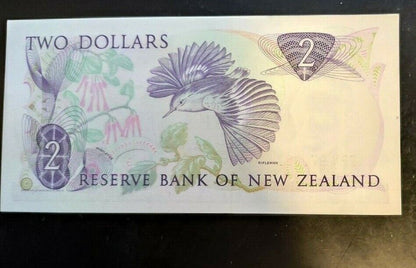 NEW ZEALAND:  TWO  DOLLAR  CRISP UNCIRCULATED